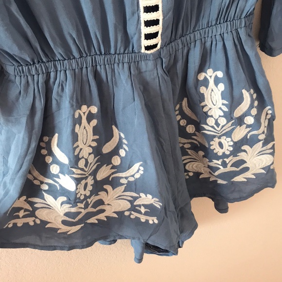 LF Debbie Debbie Embroidered Romper - Picture 3 of 3